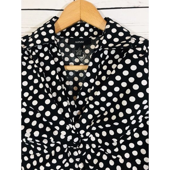Alfani Sleeveless Blouse Womans Sz 2 Black White Polka Dots Side Zip Rockabilly - Picture 4 of 5